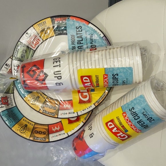 Lot 80 Game night 40 paper plates & 40 party drink cups MONOLOPY Hasbro Fun New - Picture 5 of 8